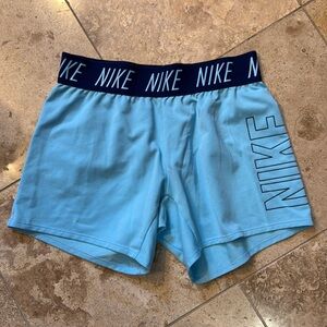 DRI- FIT Nike Kids Shorts- KIDS L